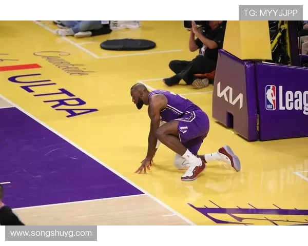 雷迪克谈詹姆斯训练状态称其每天坚持锻炼保持最佳状态